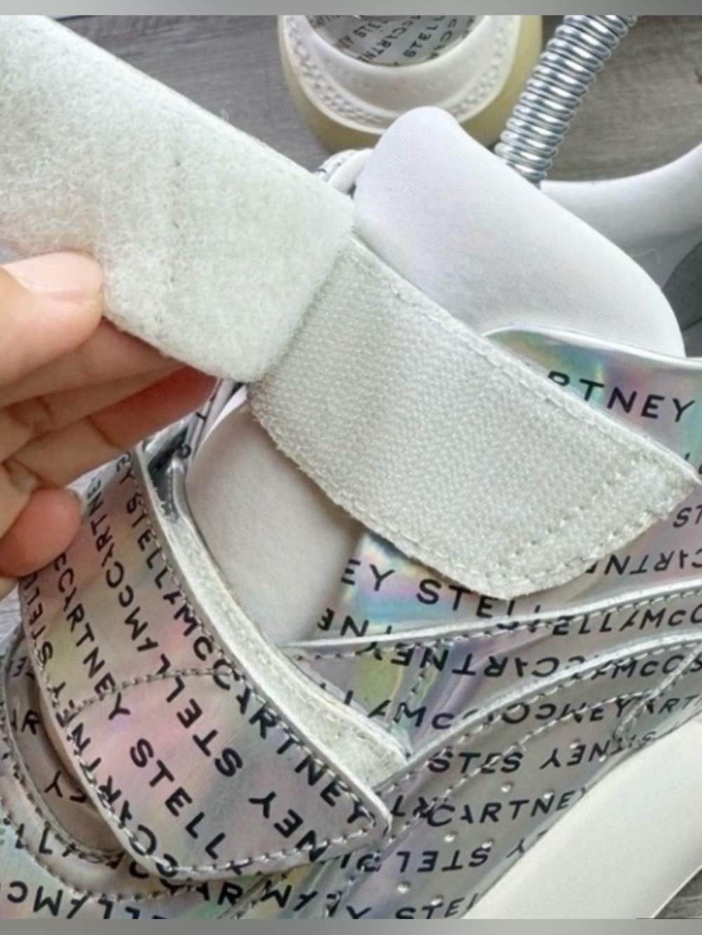 “Stella McCartney” Silver Hologram Logo Print. Women's Sneakers Size: 6.5 - Picture 9 of 10
